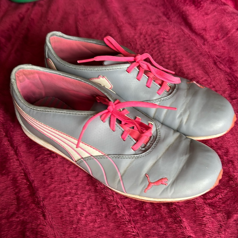 Women’s Puma sport lifestyle golf shoes grey size 8